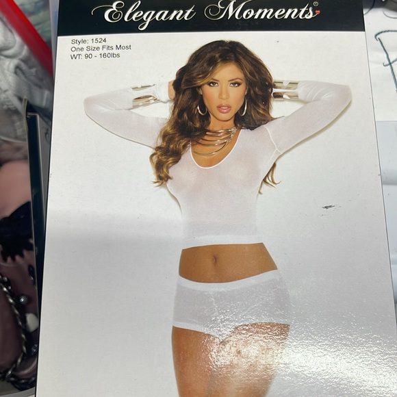 Elegant White Long Sleeve Sleepwear Set - Picture 5 of 5